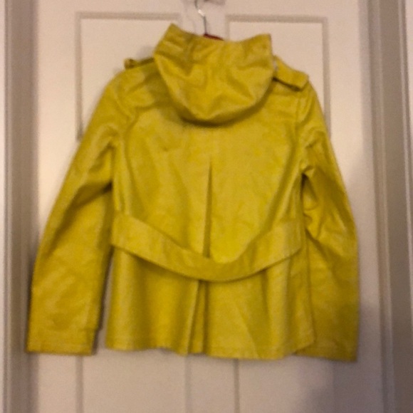 Raincoat - Picture 2 of 6